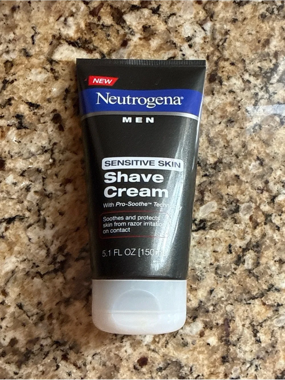 Neutrogena Men Sensitive Skin Shave Cream - Black and Blue Accents